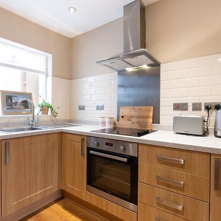 Вилла Besford Square, Shrewsbury Town Экстерьер фото