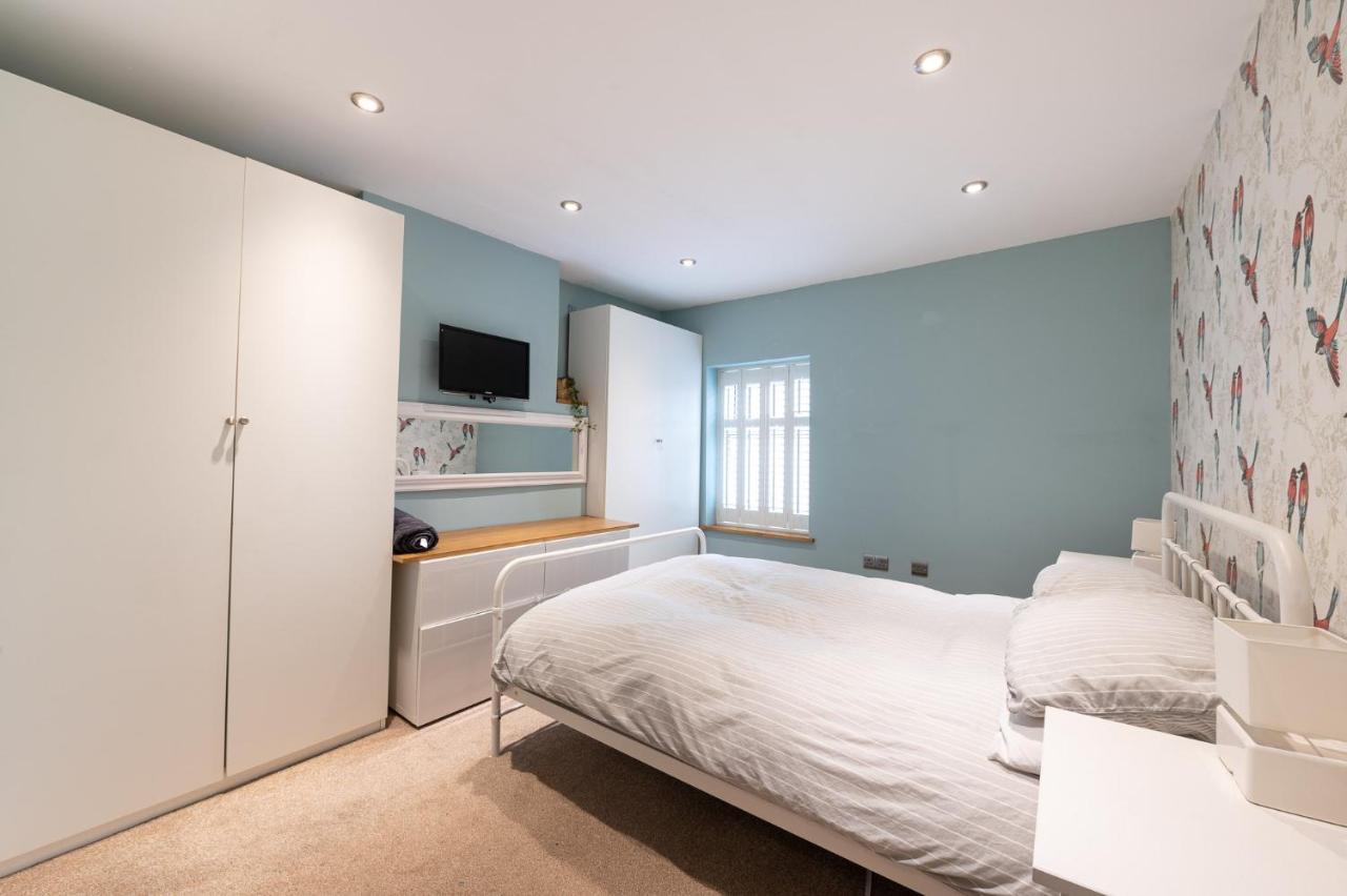 Вилла Besford Square, Shrewsbury Town Экстерьер фото